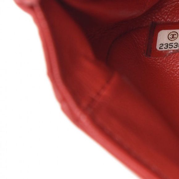 CHANEL CC Red Lambskin Quilted Extra Mini V For Victory Peace crossbody flap bag - Picture 5 of 11